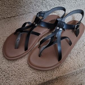 Woman's Sandals- Brand New Never Worn Size 7